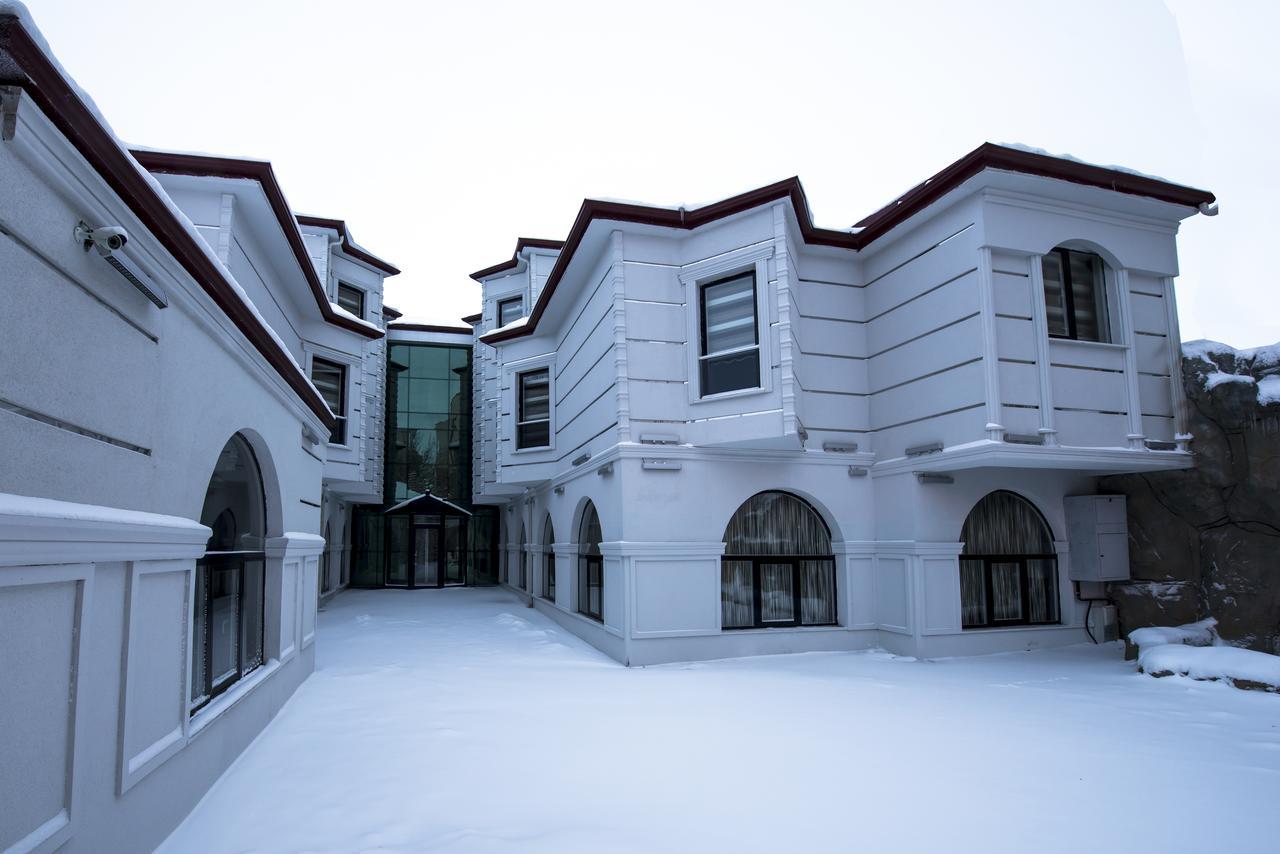Kars-I Si̇Ri̇N Otel Exterior photo